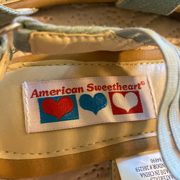 Shoes - Picture 9 of 10